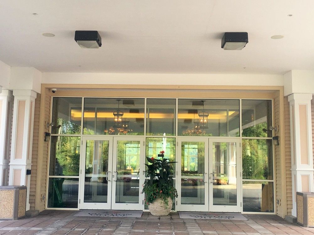 Vacation Village In The Berkshires Hancock Exteriér fotografie Entrance to the main building