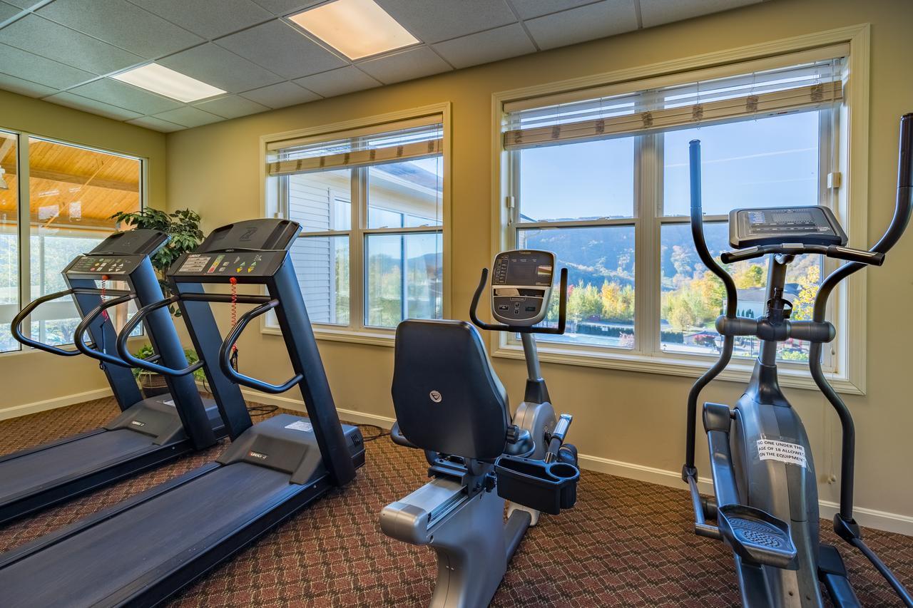 Vacation Village In The Berkshires Hancock Exteriér fotografie The gym at the Lodge at Whitefish