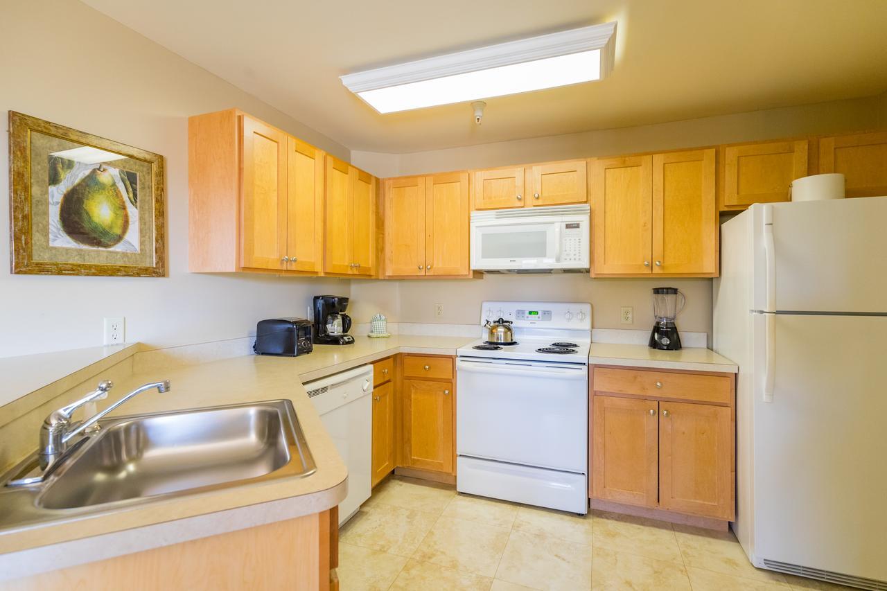 Vacation Village In The Berkshires Hancock Exteriér fotografie A typical kitchen in a condominium