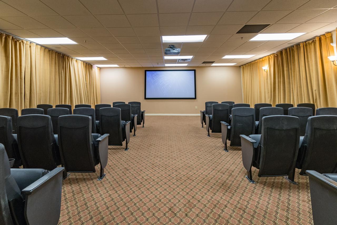 Vacation Village In The Berkshires Hancock Exteriér fotografie The auditorium at the Center for BrainHealth